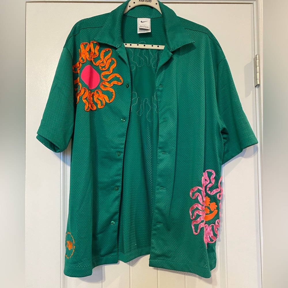 Nike Uphoria Green Mesh Floral Button Down Shirt-Size Medium